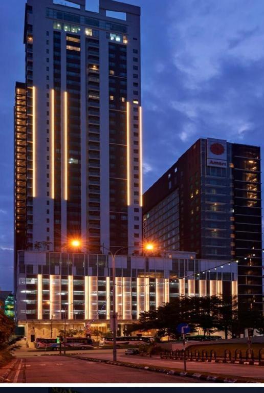 Suasana Jb At Jb Center Luxury Modern & Rustic 1Br Apt For Bussiness,Vacation Trips Johor Bahru Dış mekan fotoğraf